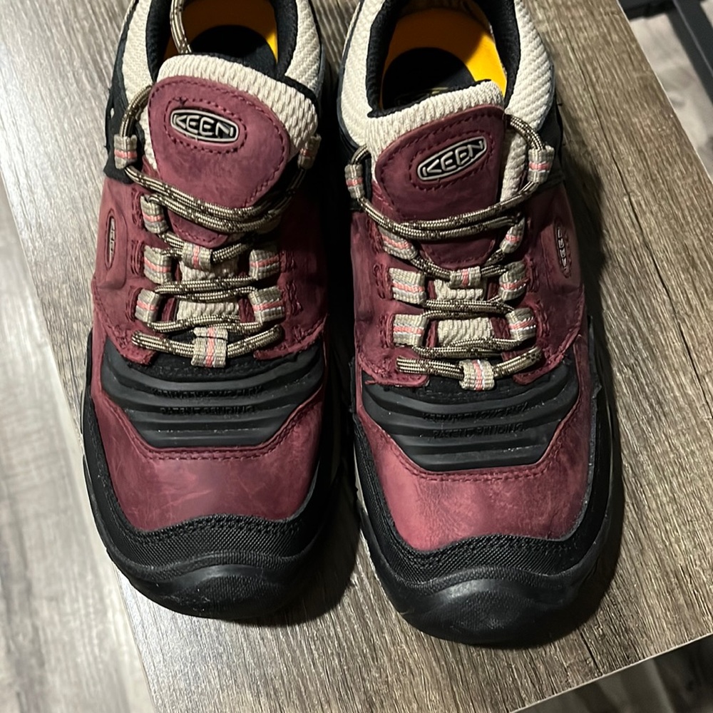 Keen Women’s Ridge Flex size 7.5 Brand New
